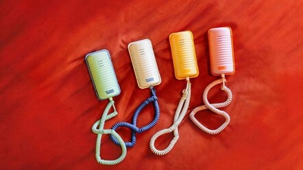 Bu da ekransız telefon! Gören şaşkına dönüyor - Teknoloji