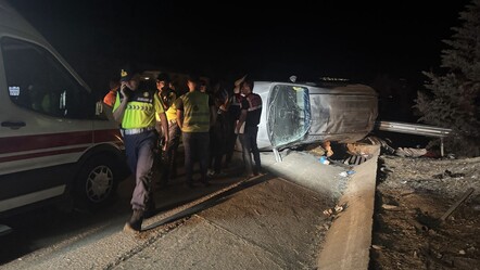 Gaziantep'te lastiği patlayan kamyonette can pazarı: 2 kişi öldü, 8 kişi yaralandı - 3. Sayfa