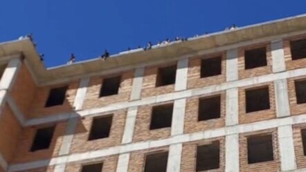 Gaziantep'te maaşını alamayan işçilerden toplu intihar girişimi! - 3-sayfa