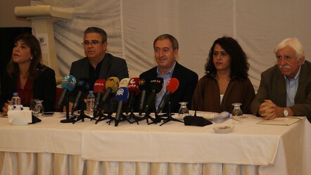 DEM Partili Bakırhan'dan 'Terörsüz Türkiye' mesajı: Karşı duruşlara rağmen 1 yıldır bu sürecin devam etmesi çok değerli - Gündem