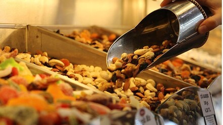 Fiyatlar katlandı, kuru yemiş lüks oldu! Antep fıstığı 1.700, fındık 900 TL - Ekonomi