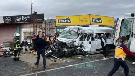 Tekirdağ'da işçi servisi ile kamyon çarpıştı! Çok sayıda yaralı var - 3. Sayfa