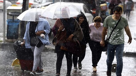 Üç bölgeye kritik uyarı! Cuma günü vuracak, kuvvetli geliyor - Gündem