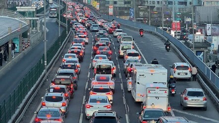 Deprem sonrası İstanbul'da trafik yoğunluğu - Gündem