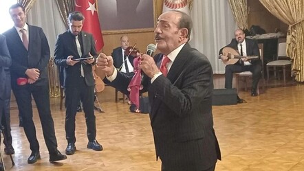 Meclis resepsiyonunda Mustafa Keser sürprizi - Magazin