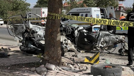 Konya'da korkunç kazada araç ikiye bölündü! Ölü ve yaralının olduğu olay kamerada - 3. Sayfa