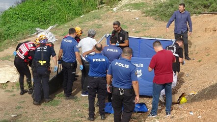 Su teresi toplarken korkunç manzarayla karşılaştılar! Üzerinden sadece tespih ve ulaşım kartı çıktı - 3. Sayfa
