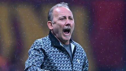 Beşiktaş'ta Sergen Yalçın'dan Galatasaray'a teşekkür: Çok duygulandım - Spor