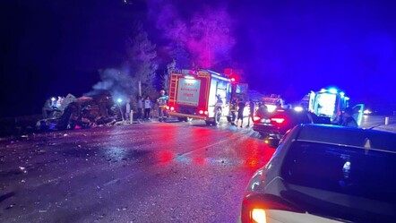 Denizli'de iki araç çarpıştı! Ölü ve yaralılar var - 3. Sayfa
