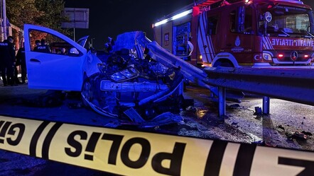 İstanbul'da feci kaza! Bariyer otomobilin içinden geçti - 3. Sayfa