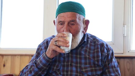 Ne spor ne ilaç: Sivaslı Mahmut Dede sağlığını kaşık kaşık yediği tereyağına borçlu - Yaşam