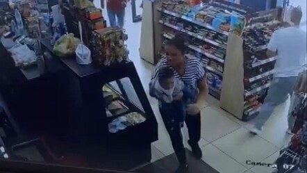 Eski eş dehşet saçtı! Bebeğe aldırmadan defalarca bıçakladı - Gündem