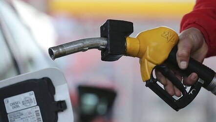 Araç sahiplerini sevindirecek haber! Benzin ve motorine indirim geliyor - Ekonomi
