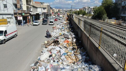 İzmir’de grev bitti çöp çilesi bitmedi - Gündem
