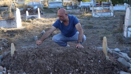 Öldüklerini babalarının cenazelerinde öğrendiler! Şoke eden gerçek 27 sene sonra ortaya çıktı - Yaşam