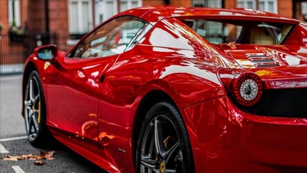 Dünyanın en prestijli markalarından Ferrari'de çakılma! Hisseler 2016'dan bu yana en sert düşüşü yaşadı - Ekonomi