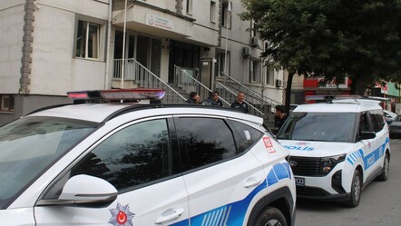 Sağlık ocağında bıçaklı sıra kavgası! 3 kişi yaralandı - Gündem