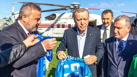 Cumhurbaşkanı Erdoğan, Çaykur Rizespor'u ziyaret etti - Spor