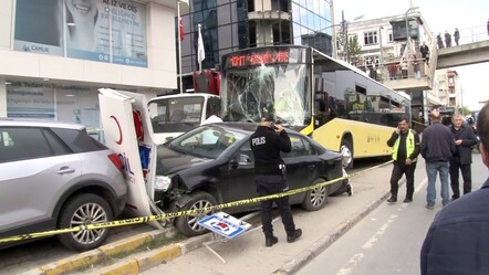 Çekmeköy'de İETT otobüsü durağa daldı! Ölü ve yaralılar var - 3. Sayfa