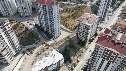 Ankara'da büyük panik! Zemin kaydı, 17 katlı bina boşaltıldı - 3. Sayfa