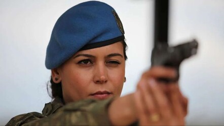 Kadınlar askere mi gidecek, kadınlara zorunlu askerlik mi geliyor? Meclise önerilen teklif gündemde! - Haberler
