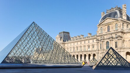 Fransa karıştı! Louvre Müzesi’nde değerli eser çalındı - Dünya