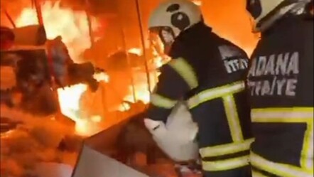 Adana'da tekstil satan iş yerinde çıkan yangın, paniğe neden oldu! - Gündem