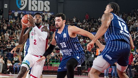 Anadolu Efes 4’te 4 yaptı - Spor