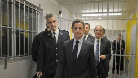 Fransa’nın eski Cumhurbaşkanı Sarkozy yarın hapse giriyor! Tek kişilik hücresinde dikkat çeken detay - Dünya