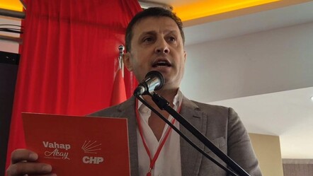 CHP kongresinde büyük kriz: Belediye Başkanı, "Kovun beni" deyip salonu terk etti! - Gündem