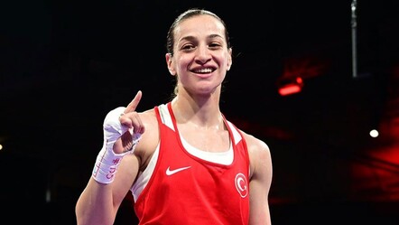 Milli boksör Buse Naz Çakıroğlu, dünyanın zirvesine yerleşti - Spor