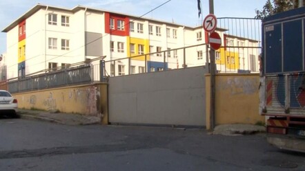 Eyüpsultan’da ilkokulun kapısı öğrencilerin üstüne düştü! 1'i ağır 4 yaralı - 3. Sayfa