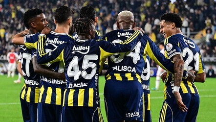 Fenerbahçe'nin Stuttgart maçı 11'i belli oldu: Yıldız isim geri döndü - Spor