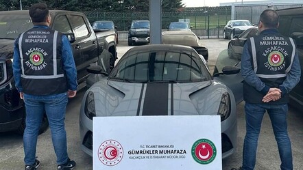 Gümrükten büyük operasyon: 288 milyon TL'lik lüks araç vurgunu engellendi - Ekonomi