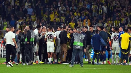 Kadıköy'de maç sonu saha karıştı: İsmail'den Deniz Undav'a olay hareket - Spor