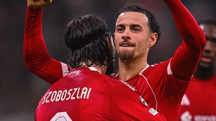 Liverpool, Eintracht Frankfurt'u bozguna uğrattı - Spor