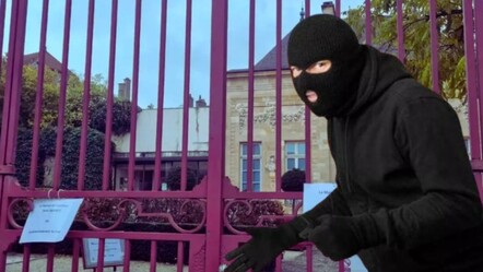 Sadece 4 gün arayla! Fransa, Louvre'dan sonra Denis Diderot Müzesi'nin soygunuyla sarsıldı - Dünya