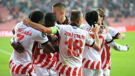 Samsunspor, Dinamo Kiev'i farklı geçti ve 2'de 2 yaptı - haberler