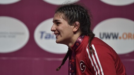 Dünya Güreş Şampiyonası'nda milli gurur! Nesrin Baş bir kez daha şampiyon - Spor