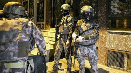 'Yolyemezler'e şafak baskını! Onlarca gözaltı var - 3. Sayfa