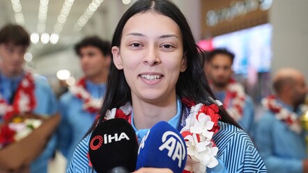 Elif Sude Akgül'den tarihi başarı: İlk Dünya Şampiyonası'nda gümüş madalya - Spor