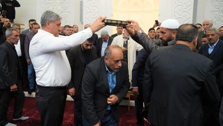 İki aile 8 yıl sonra ilki gerçekleştirdi: Kalabalık merakla izledi, binlerce kişiye yemek verildi - Yaşam