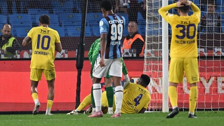 Trabzonspor-Eyüpspor maçında korku dolu anlar! Deneyimli ismin ayağı kırıldı... - Spor