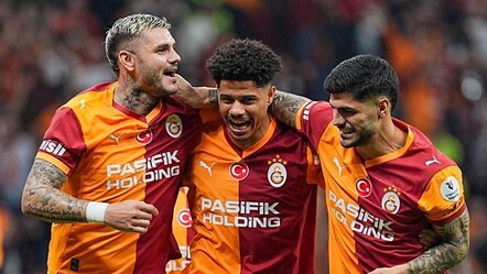 Lider Galatasaray doludizgin: Rams Park'ta dört gol, bir kırmızı kart - Spor