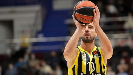Melih Mahmutoğlu kimdir? Fenerbahçe Beko'nun kaptanı Melih Mahmutoğlu dikkatleri üzerine çekti - Haberler