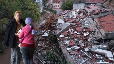 Balıkesir'de artçı depremler sürüyor, halk sokaklarda! Korkunç manzara gün ağarınca ortaya çıktı - Gündem