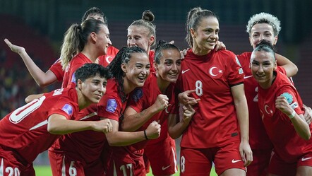 Yolumuza Uluslar B Ligi'nde devam ediyoruz! Milliler iki maçta 7 gol attı - Spor