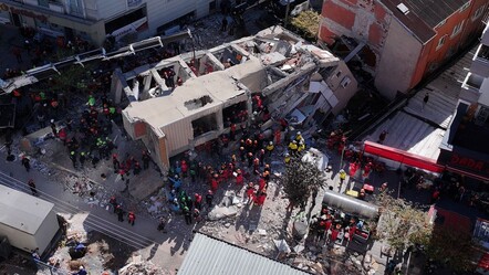 Gebze'de 7 katlı bina çöktü! 8 saat sonra 1 kişi sağ olarak çıkarıldı - 3-sayfa