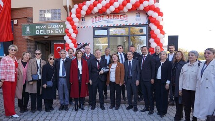 Kent Lokantası'nın ardından Kent Berberi de açıldı! Tıraş yılbaşına kadar ücretsiz  - Ekonomi