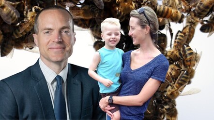 Tatil için gitmişlerdi! Baba-oğul arı saldırısında feci şekilde can verdi - Dünya